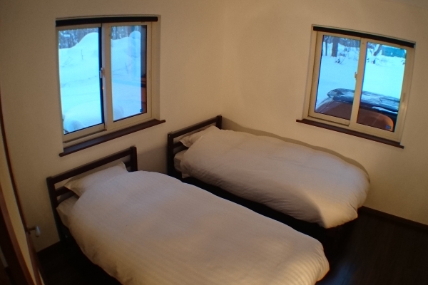 bed1B2AB2B92-5505-F904-87C0-F4031155A530.jpg