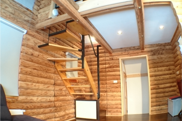 stairsm6F4C2A21-D8BB-A895-0144-7F5BBB2DB129.jpg
